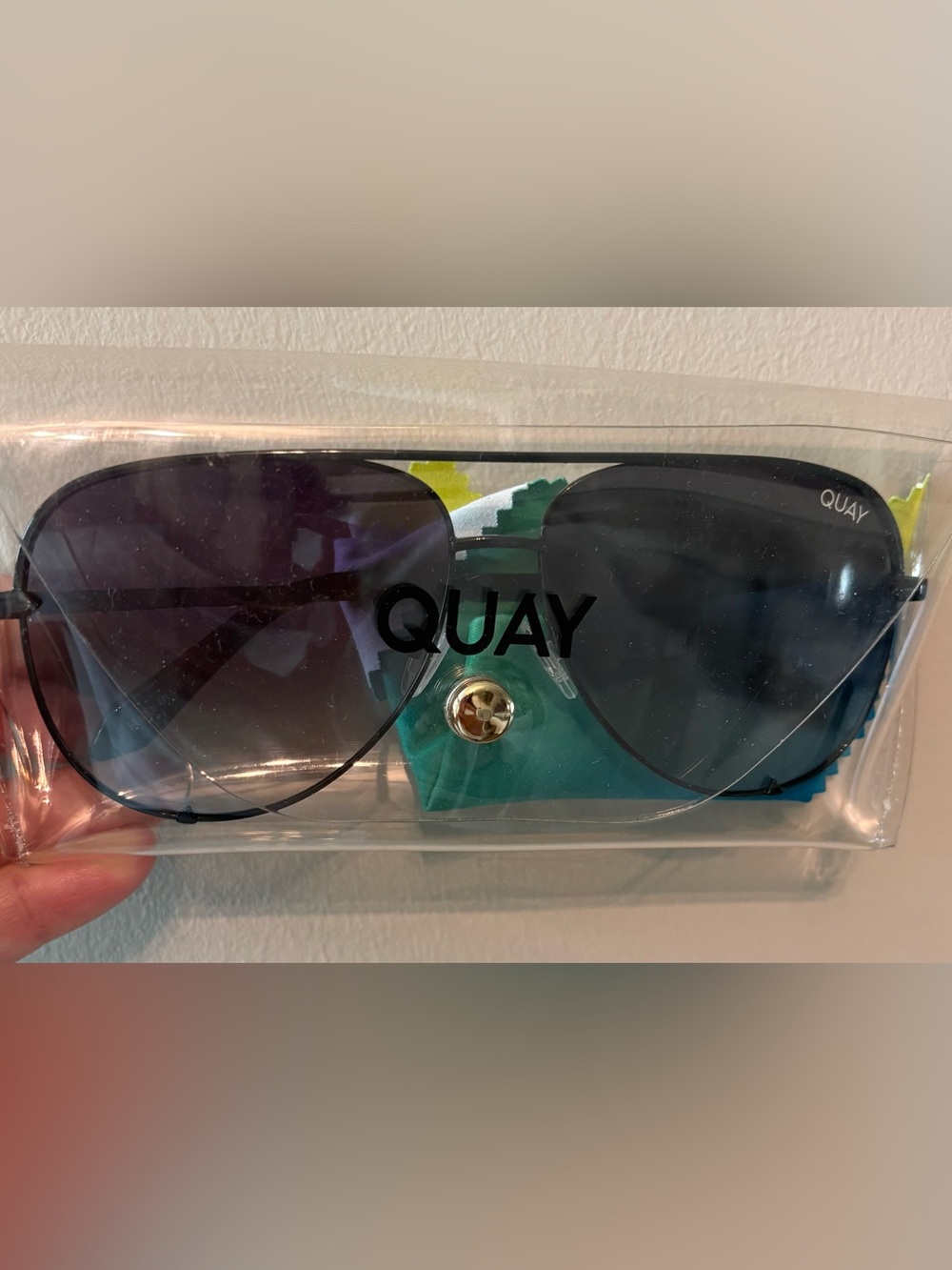 Aviator Sunglasses with Gradient Dark Lenses - Picture 2 of 2